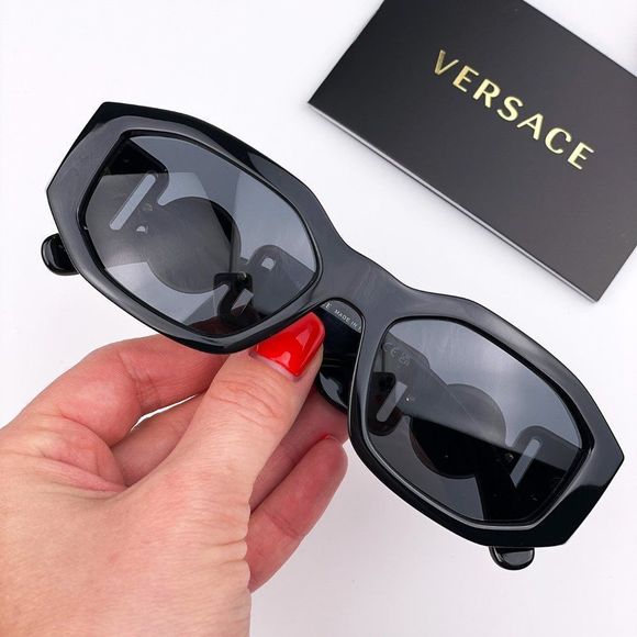 Versace VE4361 536087 Sunglasses Black Gray Rectangle Unisex